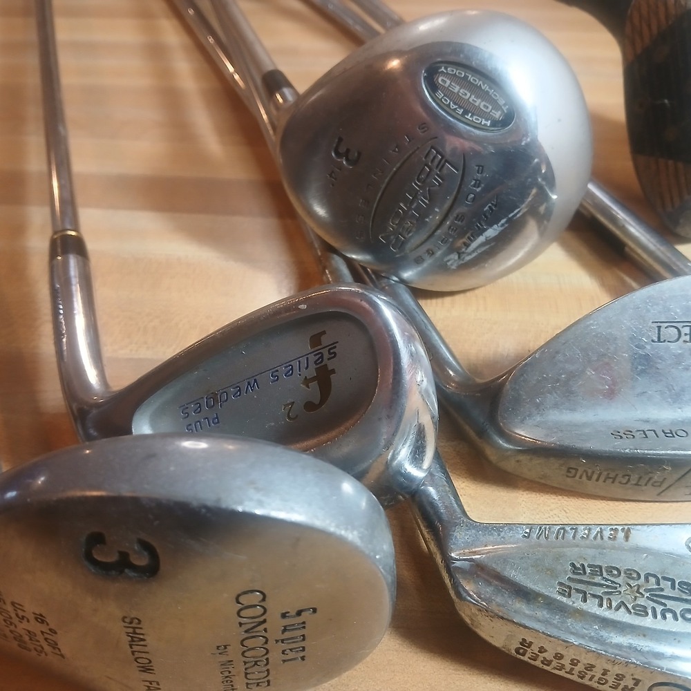 Right Hand 8 Piece Golf Clubs,‎ Random Brands And Sizes